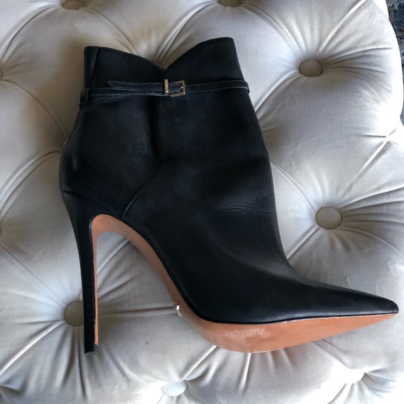 SCHUTZ Shoes - Genuine leather classy black booties heels
